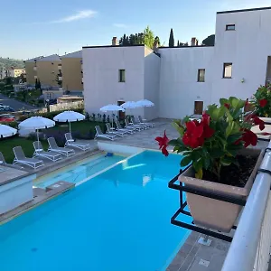 The Florence Hills & Wellness Üdülőközpont