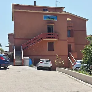 Tra Rocce E Mare Italien